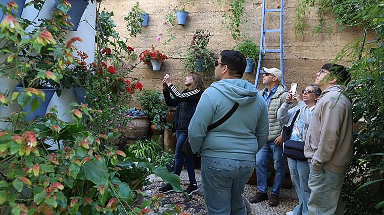 Martín de Roa, 2, ayer con un grupo de visitantes