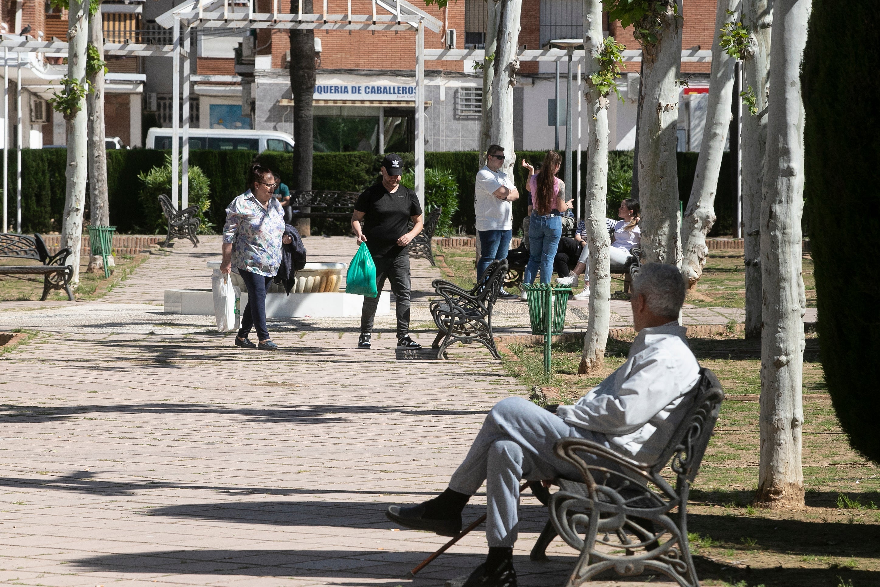 Fotos: un barrio de Córdoba sumido en la quietud por dos crímenes en una semana