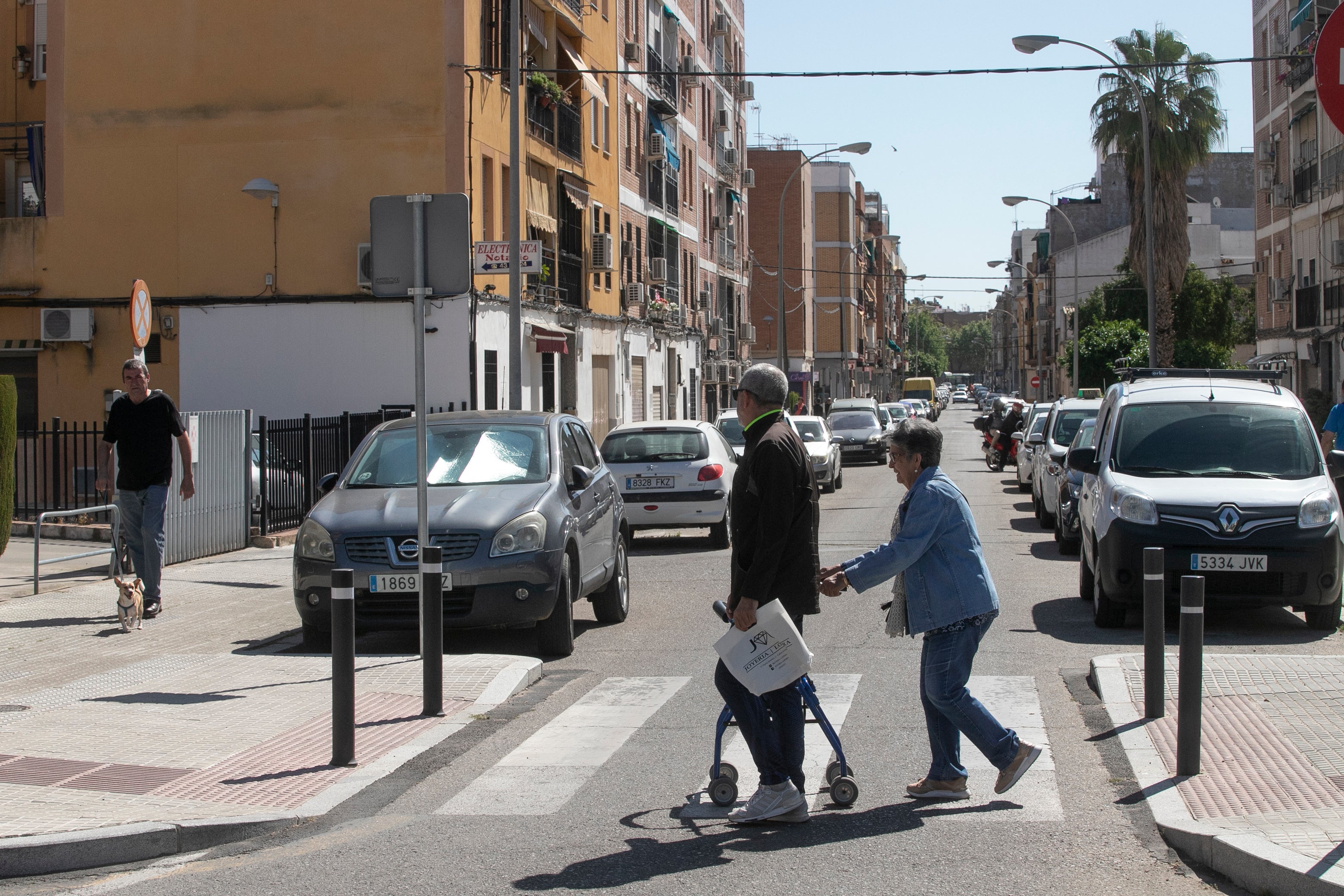 Fotos: un barrio de Córdoba sumido en la quietud por dos crímenes en una semana
