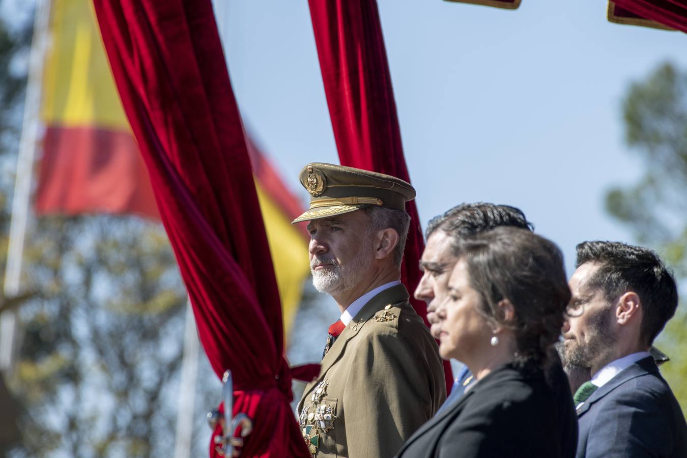 Un momento del acto de jura de bandera de la 129 promoción de la Academia de la Guardia Civil de Baeza 