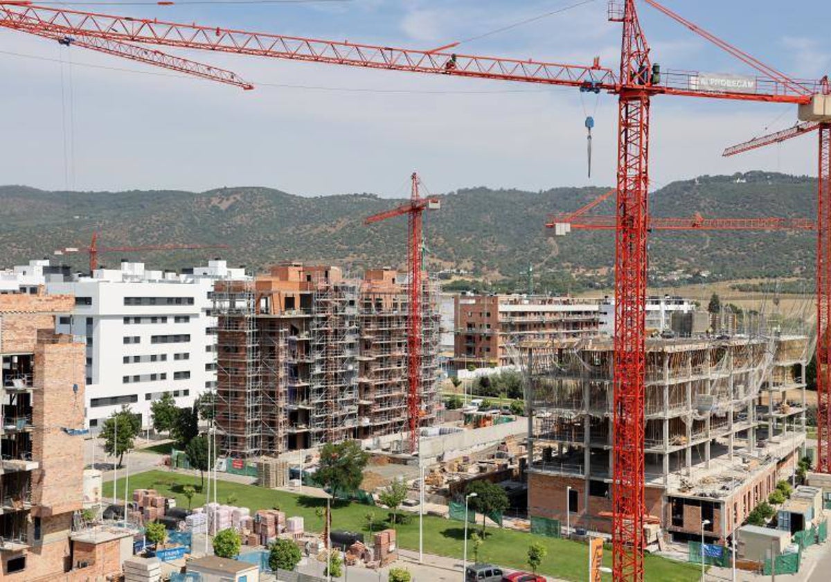 Viviendas en construcción en la capital cordobesa durante 2023