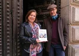 Ana Isabel Jiménez, con Jesús Muñoz, de la editorial Ledoira