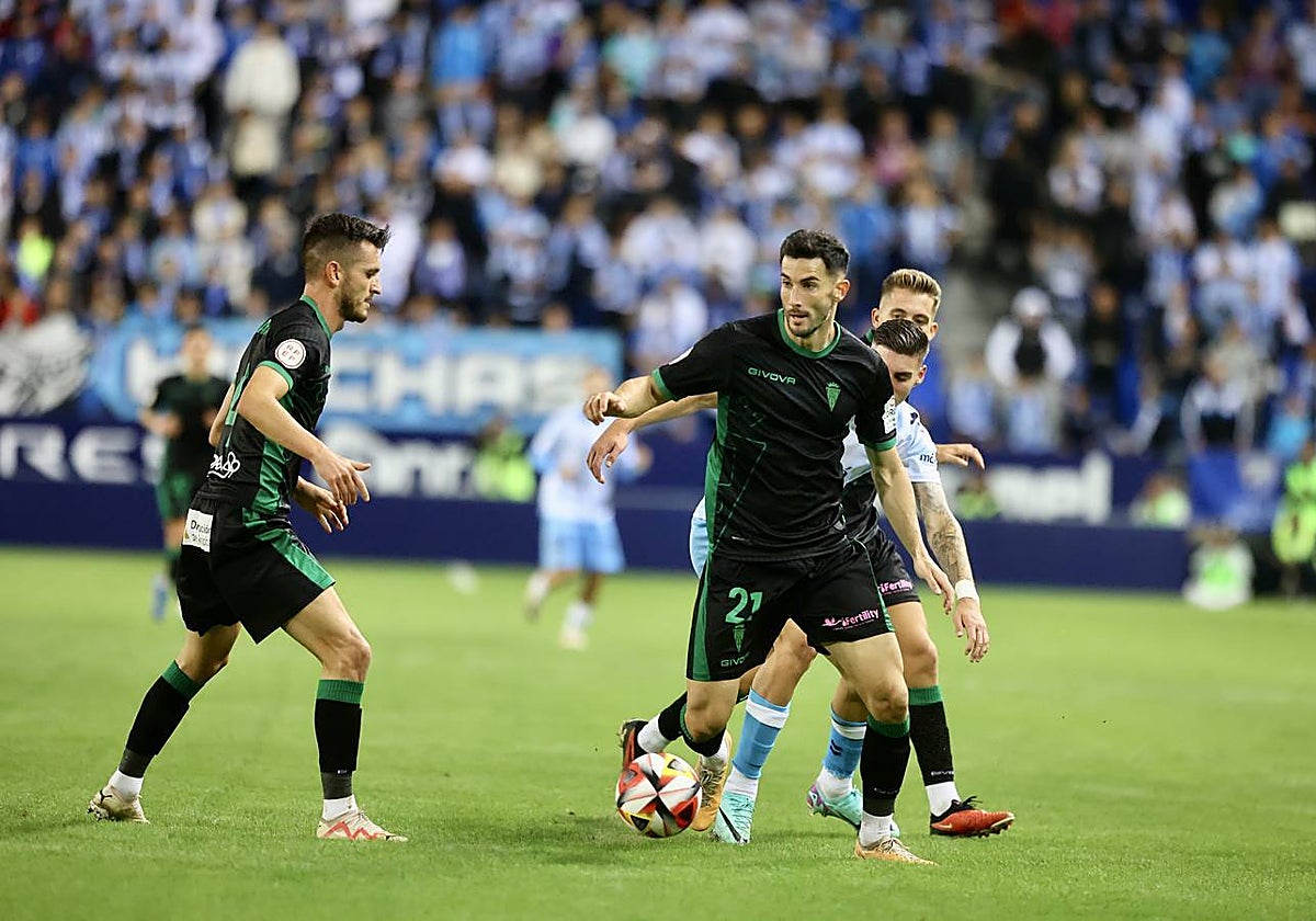 Albarrán y Lapeña durante el partido de ida ante el Málaga en La Rosaleda