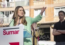 La candidata a lehendakari de Sumar, Alba García, y el portavoz de este partido en el Congreso, Iñigo Errejón, en un acto electoral de Sumar en San Sebastiá