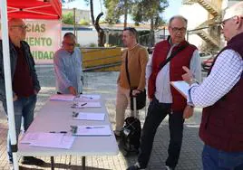 El movimiento ciudadano de Lucena ha recogido ya 3.000 firmas para exigir el hospital
