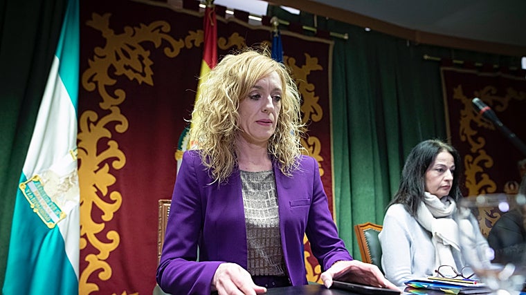 Berta Linares dimitió cuando cuatro partidos se unieron para formar un gobierno local y descabalgar al PSOE