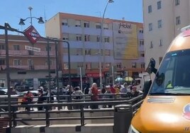 Un hombre acuchilla con unas tijeras a una mujer en una discusión en el andén del Metro Alto de Extremadura