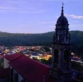 El desconocido pueblo de Galicia donde veranean los mayores multimillonarios del mundo
