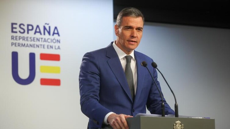 Sánchez critica a Aznar para corregir a Otxandiano: «ETA fue una banda terrorista»