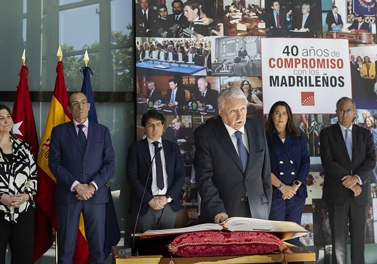 Joaquín Leguina, en su toma de posesión como consejero de la Cámara de Cuentas, el martes