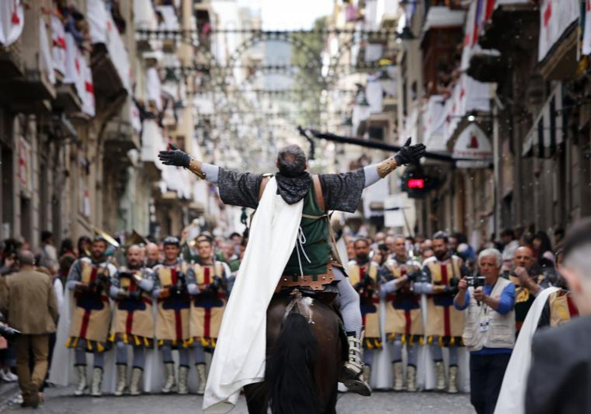 Un momento de la Entrada Cristiana celebrada este sábado en Alcoy.