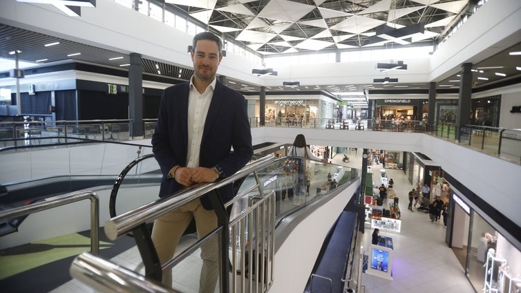 Istvan Aguilera : «El centro comercial La Sierra supuso el acercamiento entre varias zonas de Córdoba disgregadas»