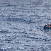 Rescatados más de 300 migrantes en aguas de Canarias en un fin de semana intenso