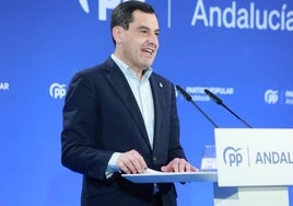 Juanma Moreno pide al PP andaluz movilización en las elecciones catalanas: «Son también nuestras. Una parte de Andalucía está allí»