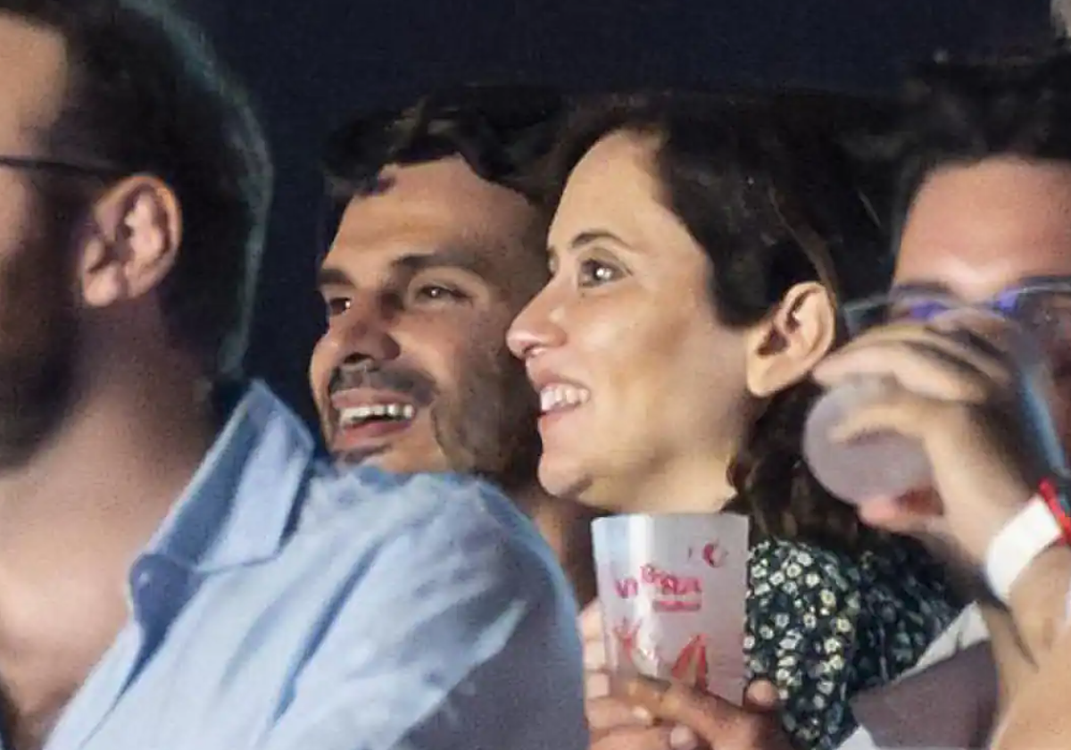 Alberto González Amador e Isabel Díaz Ayuso en un concierto