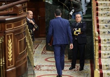 El presidente del Gobierno, Pedro Sánchez, abandonando este miércoles el Congreso