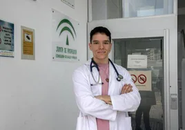 Álvaro Díaz, nuevo MIR de familia en Córdoba: «Me gusta ayudar y puedo hacerlo como médico de familia»