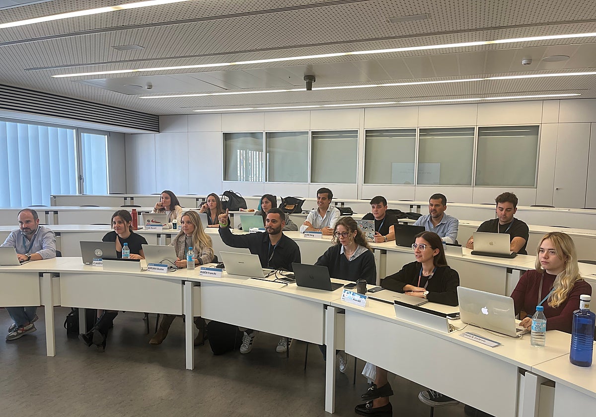 Imagen de alumnos del nuevo Máster en Inteligencia Artificial de EDEM