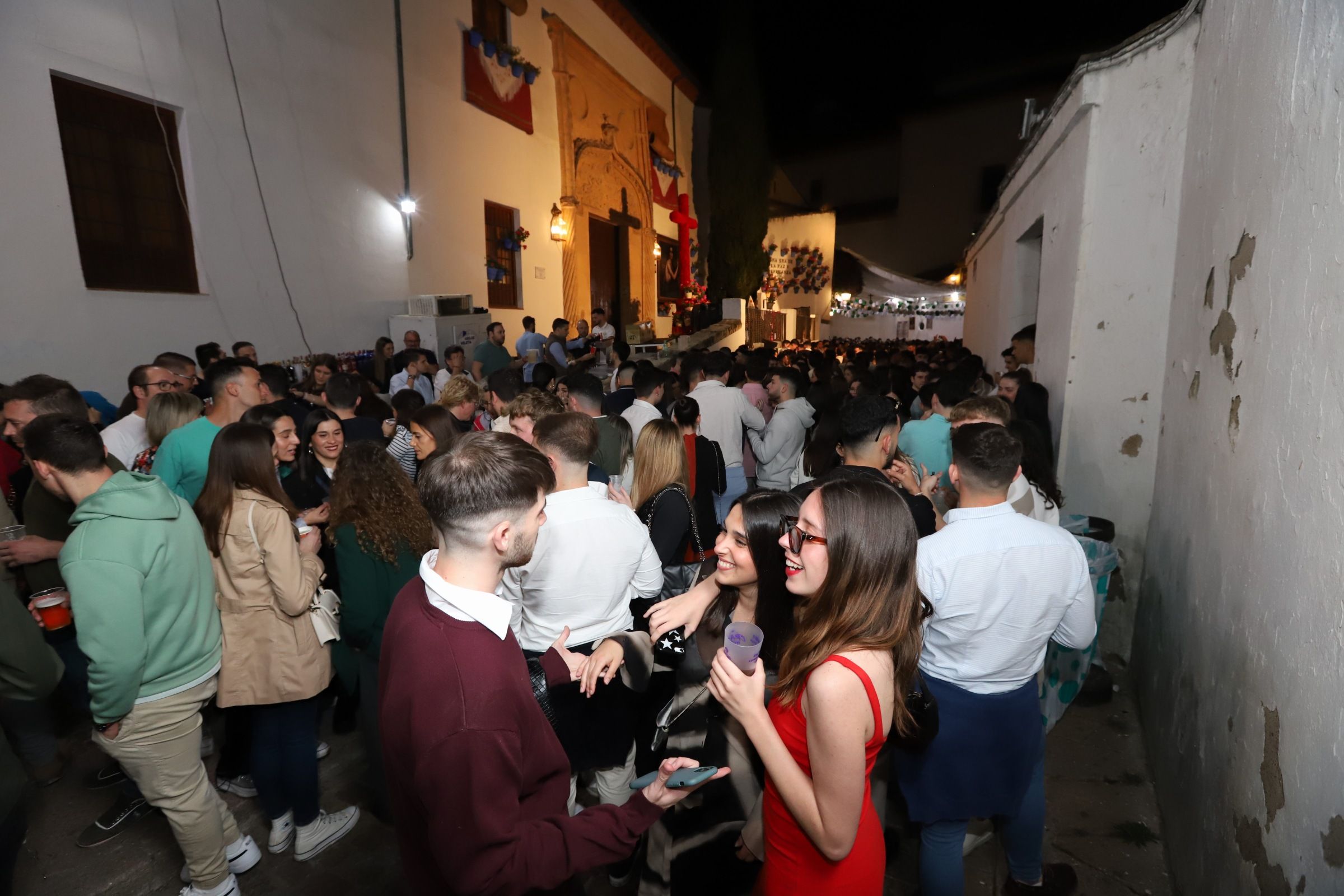 Fotos: El ambiente en las Cruces de Mayo la primera noche de la fiesta
