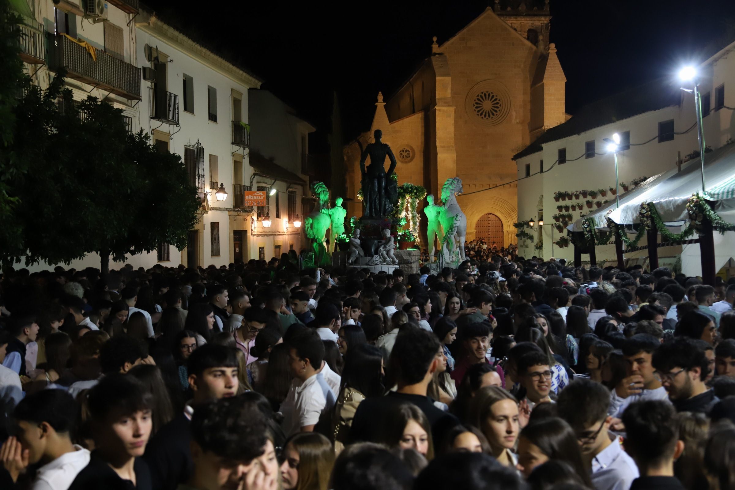Fotos: El ambiente en las Cruces de Mayo la primera noche de la fiesta