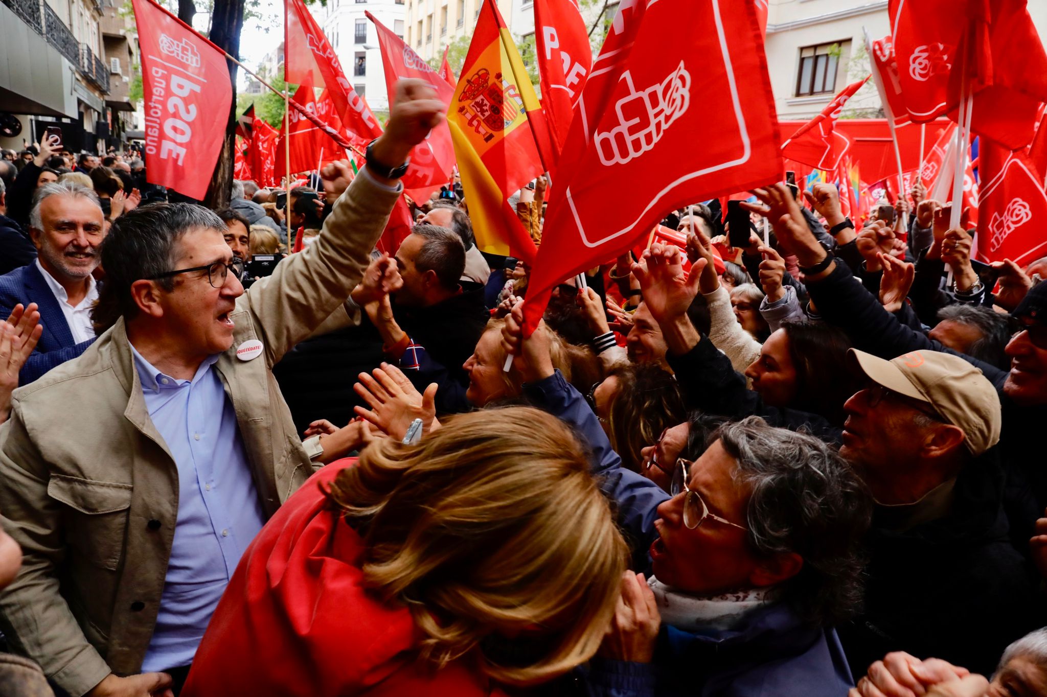 Comité Federal del PSOE y acto de apoyo de simpatizantes de Pedro Sánchez frente a Ferraz, en imágenes