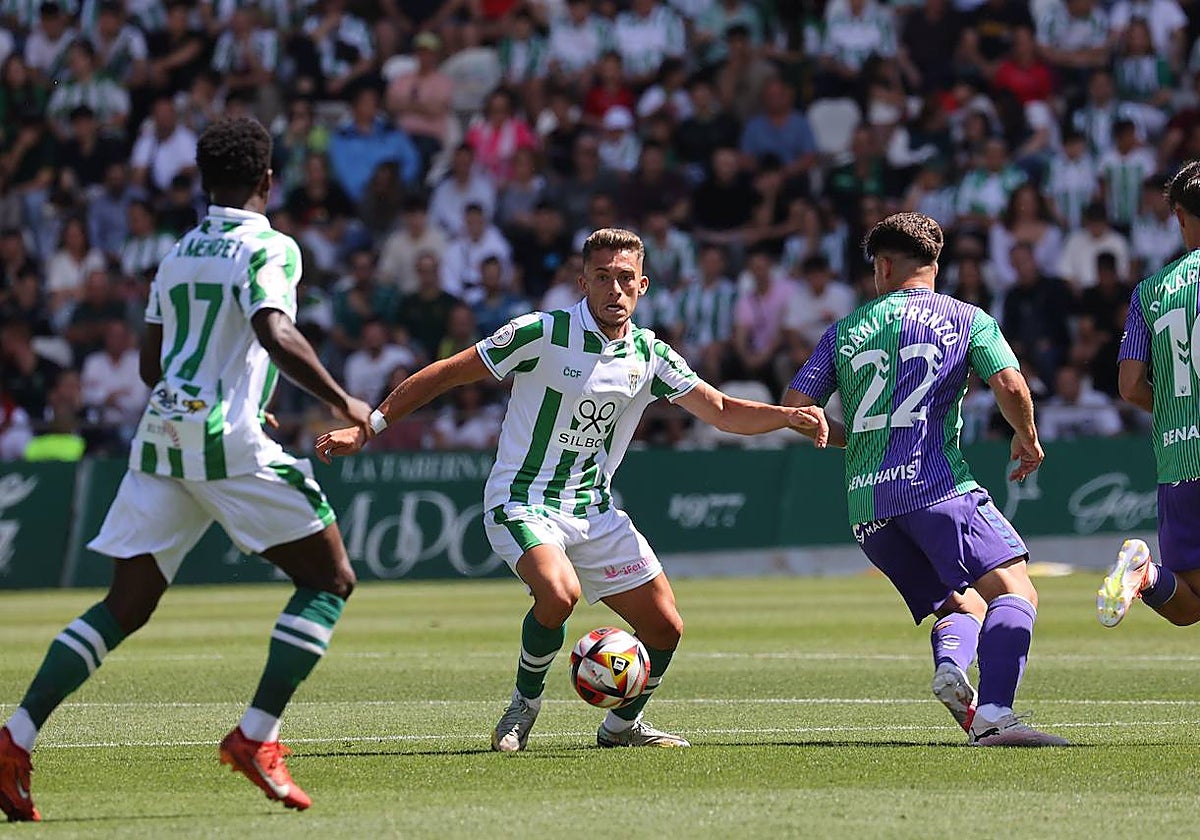 Isma Ruiz durante su partido ante el Málaga en El Arcángel