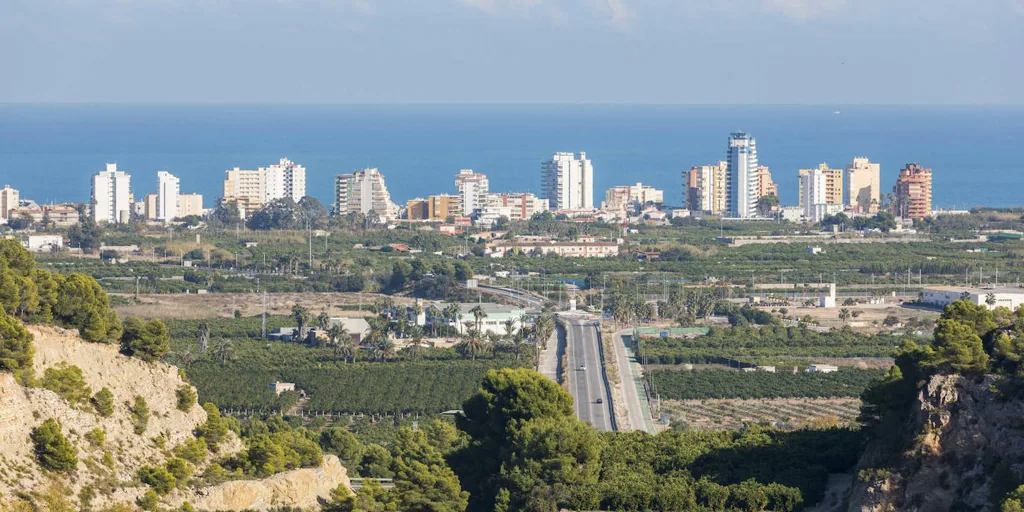 Esta es la zona de playa más barata de Valencia para comprar una casa en 2024