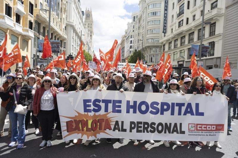 Colectivos específicos, como sanitarios o profesores, han acudido a la movilización sindical