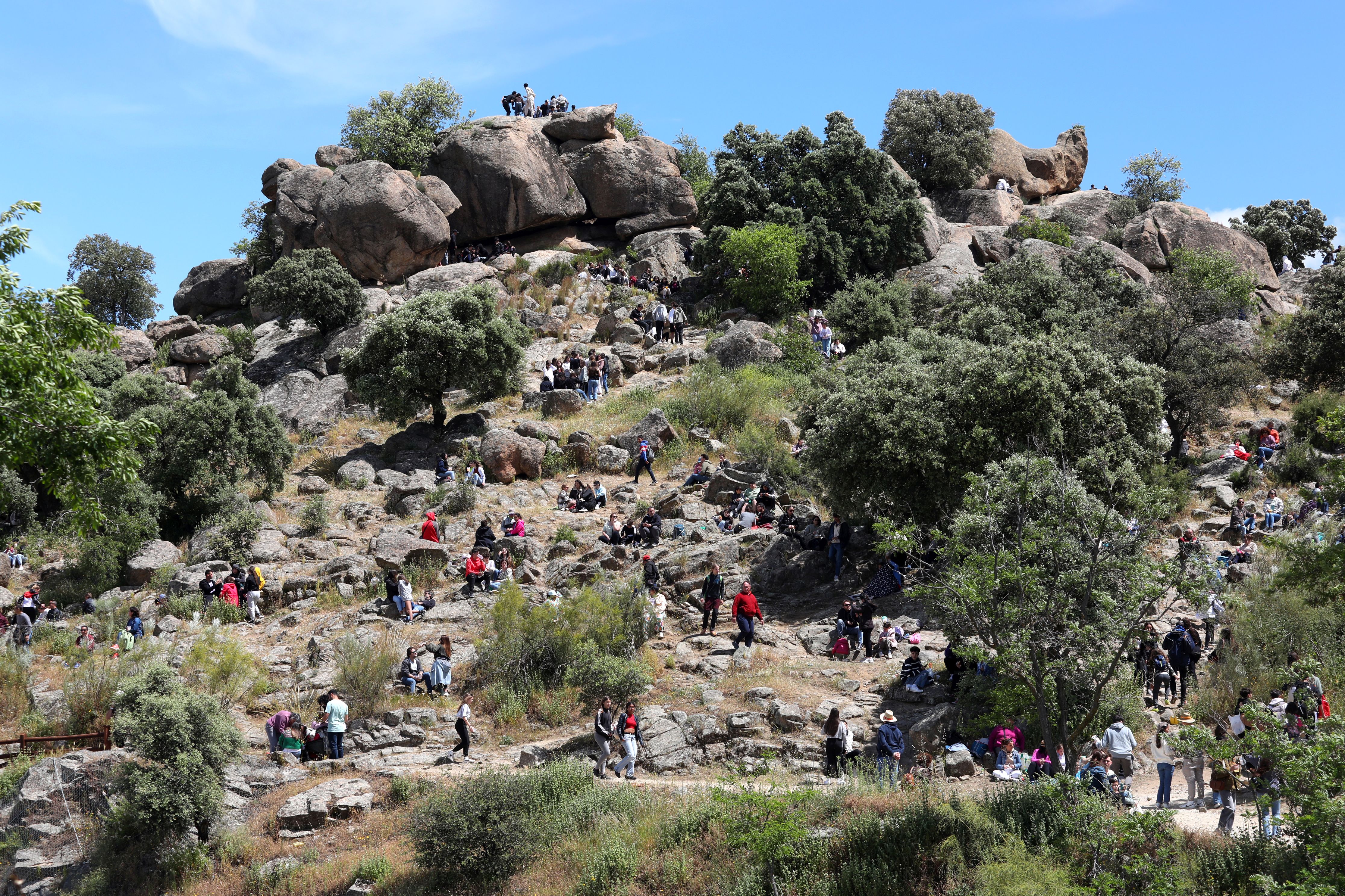 Multitudinario y frío Día del Valle en Toledo