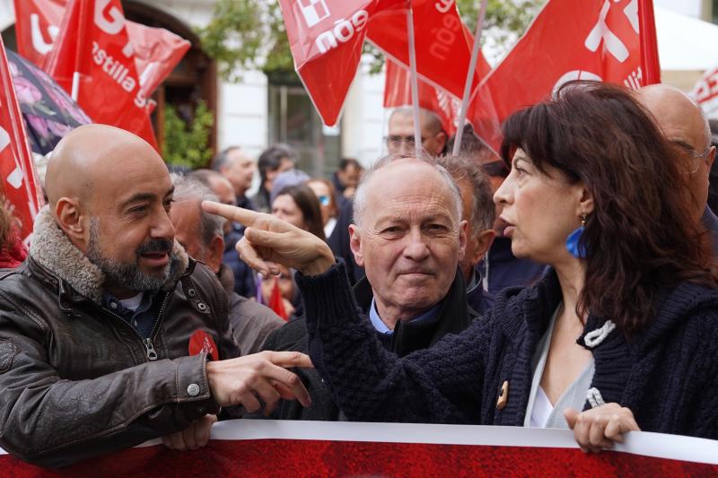 La ministra de Igualdad, Ana Redondo, encabeza la manifestación de Valladolid