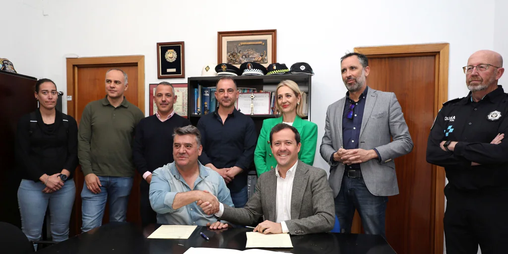 El Ayuntamiento de Toledo firma un acuerdo con la Policía Local que «garantiza y mejora el servicio a los toledanos»