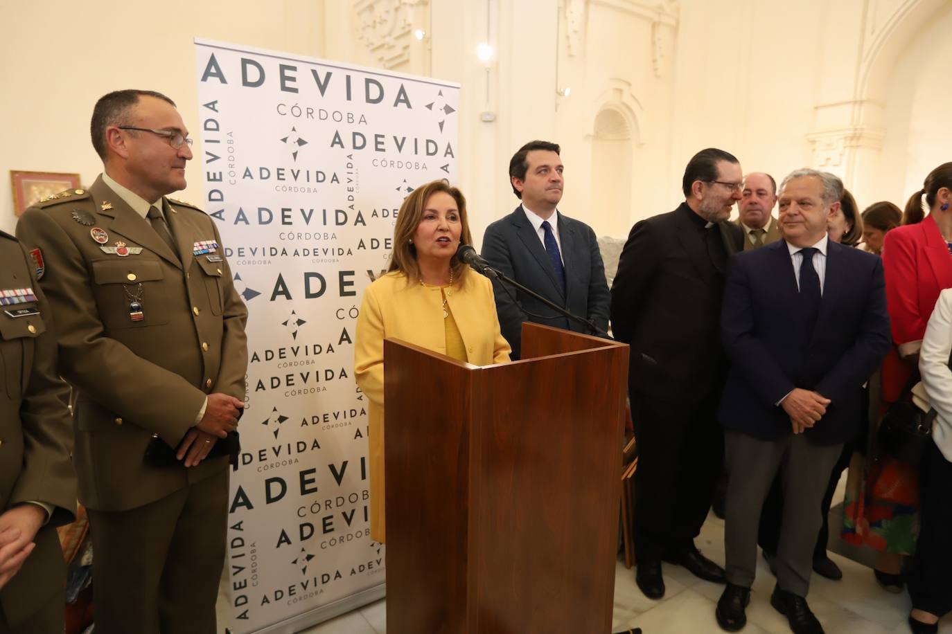 Las imágenes de la inauguración del Baratillo de Adevida en Córdoba
