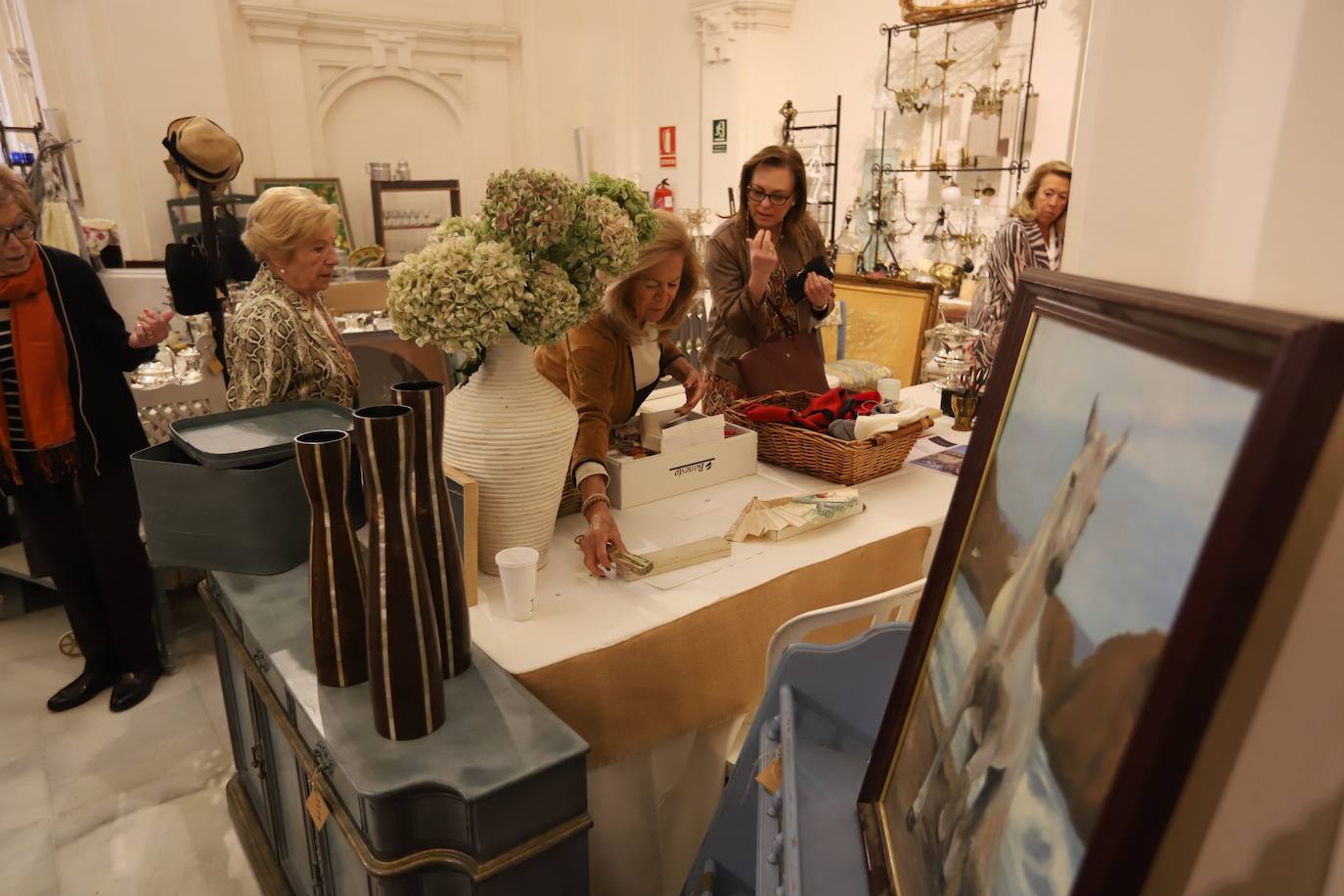 Las imágenes de la inauguración del Baratillo de Adevida en Córdoba