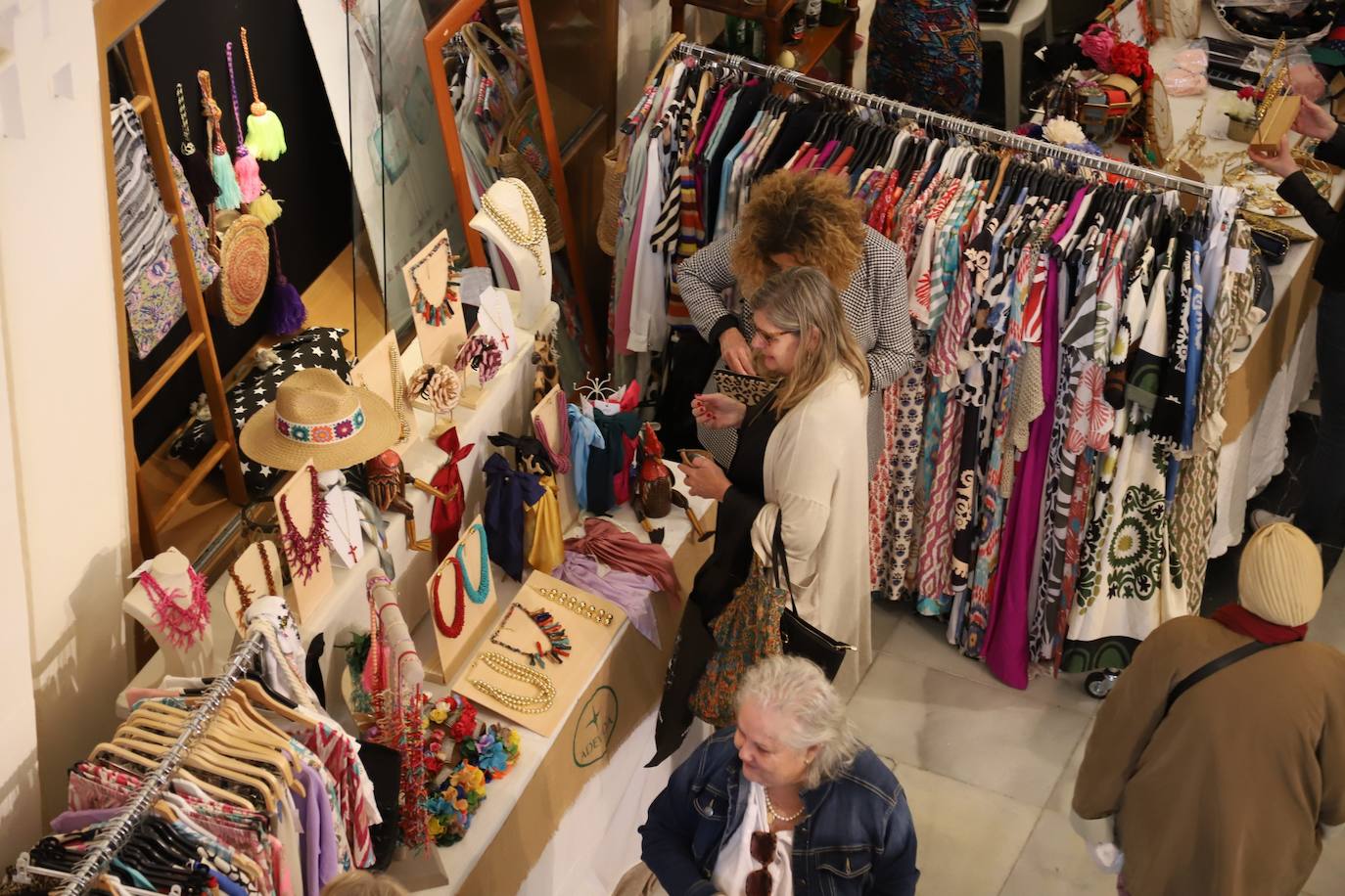 Las imágenes de la inauguración del Baratillo de Adevida en Córdoba