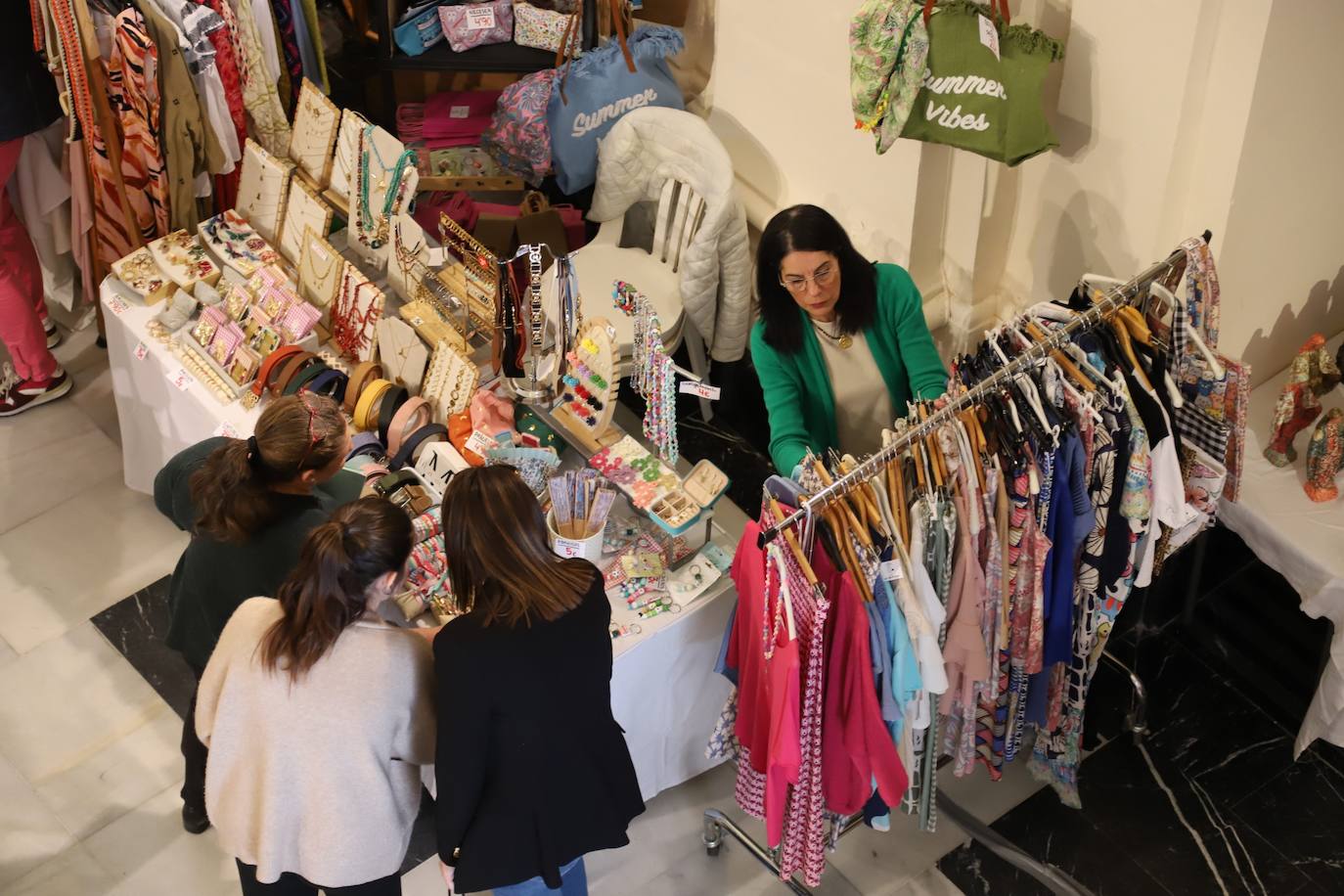 Las imágenes de la inauguración del Baratillo de Adevida en Córdoba