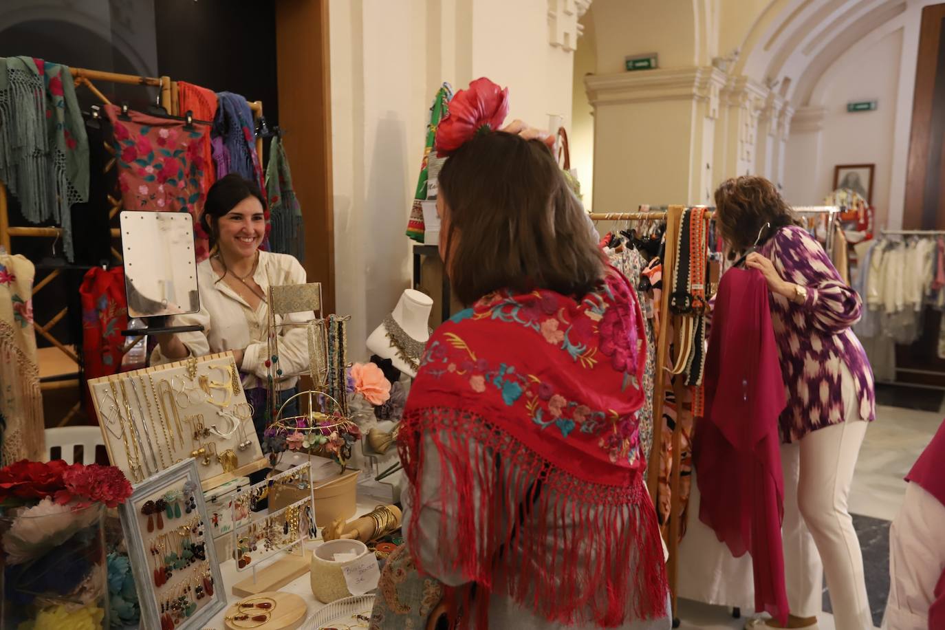 Las imágenes de la inauguración del Baratillo de Adevida en Córdoba