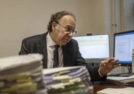 Antonio Roma, fiscal jefe de Santiago:  «Nuestro sistema procesal no es eficiente y es difícil de explicar fuera de España»