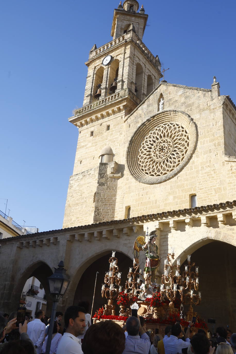 Fotos: La elegante procesión del Arcángel San Rafael en Córdoba