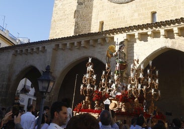 Fotos: La elegante procesión del Arcángel San Rafael