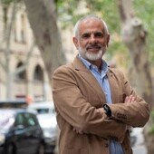 Carlos Carrizosa: «En la Generalitat hay que entrar con la sierra mecánica de Milei»