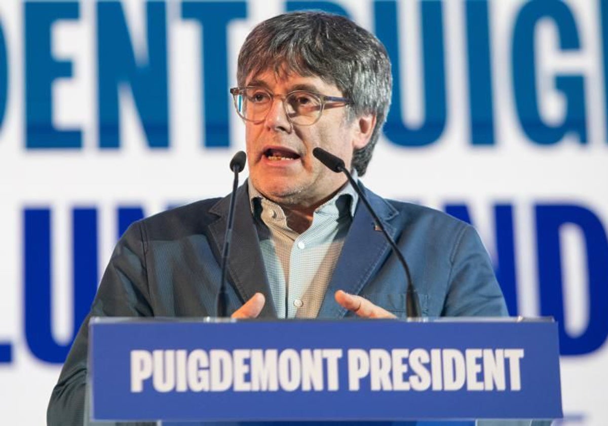 Carles Puigdemont, en uno de sus últimos mitines desde Francia