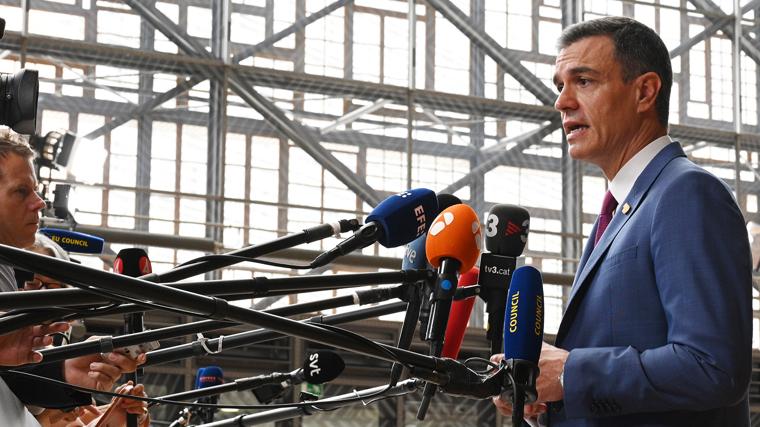 Sánchez realiza declaraciones a los medios a su llegada al Consejo Europeo de los días 29 y 30 de junio