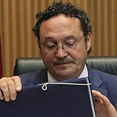 El fiscal general recusa a cuatro de los cinco magistrados que tienen que decidir sobre su propia continuidad