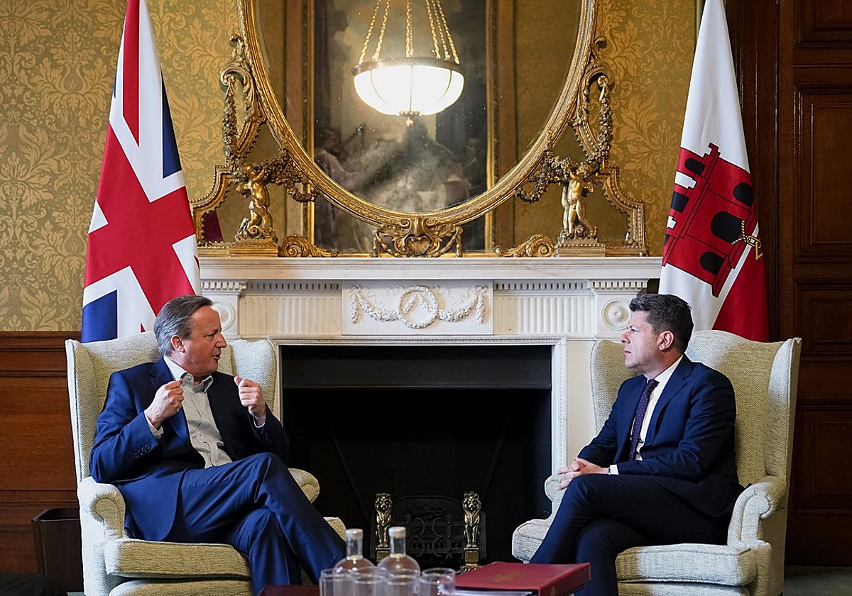 David Cameron, en la reunión con Fabian Picardo en la sede del Foreign Office