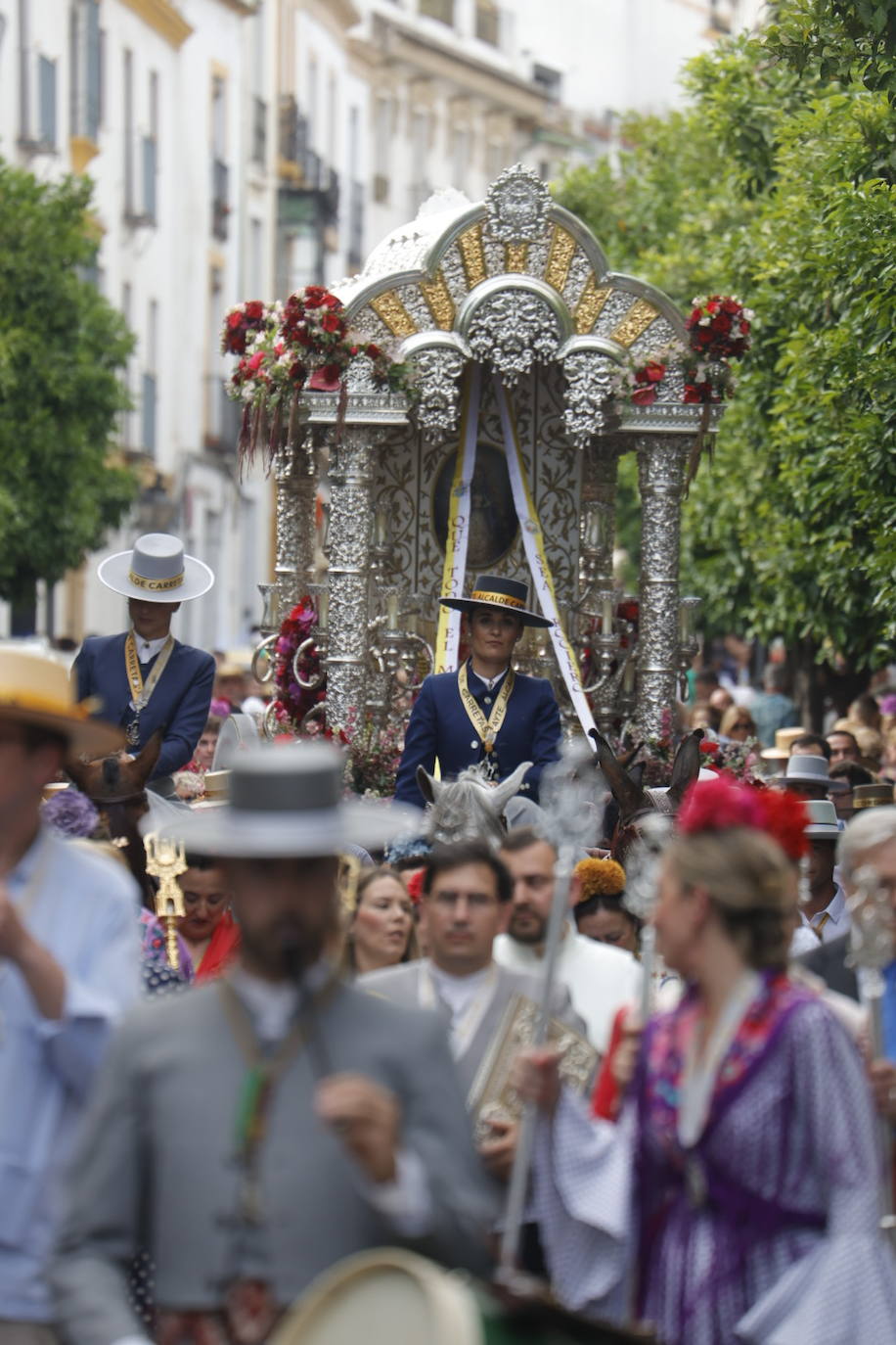 Fotos: La emocionante salida de la hermandad del Rocío de Córdoba