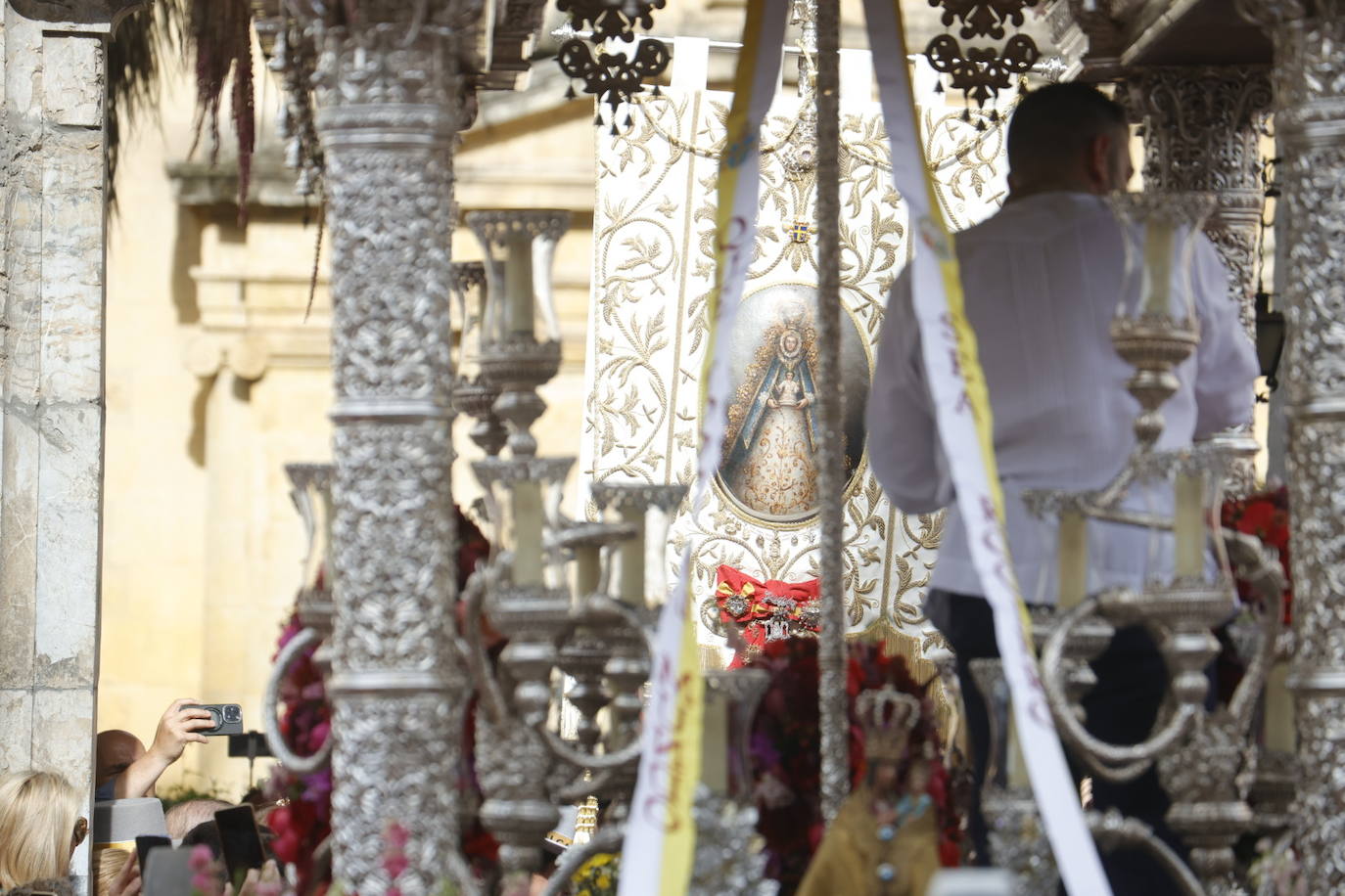 Fotos: La emocionante salida de la hermandad del Rocío de Córdoba