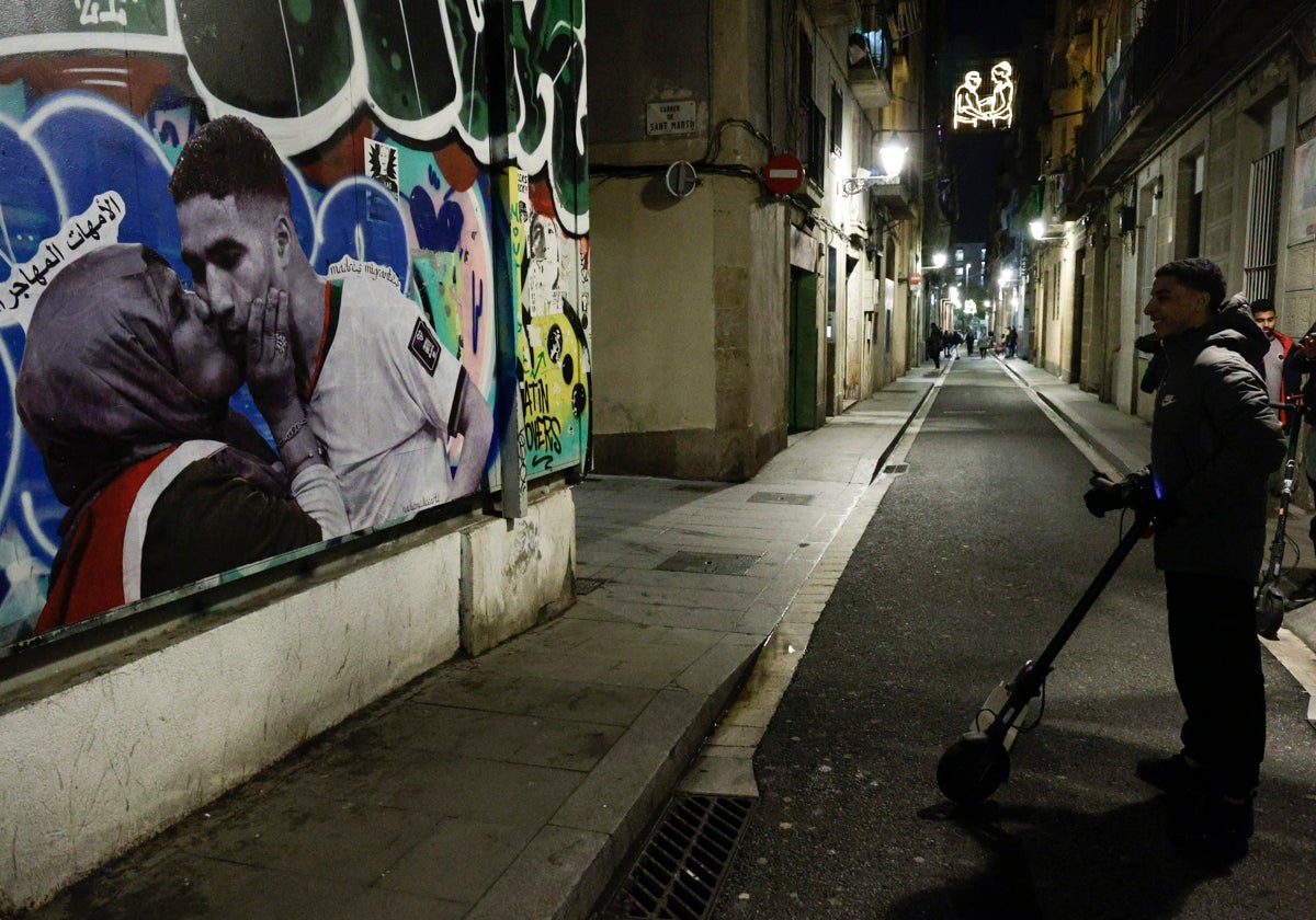 Una calle del Raval, una de las zonas con más inseguridad de Barcelona