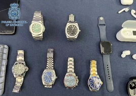 Relojes recuperados por los agentes en una operación