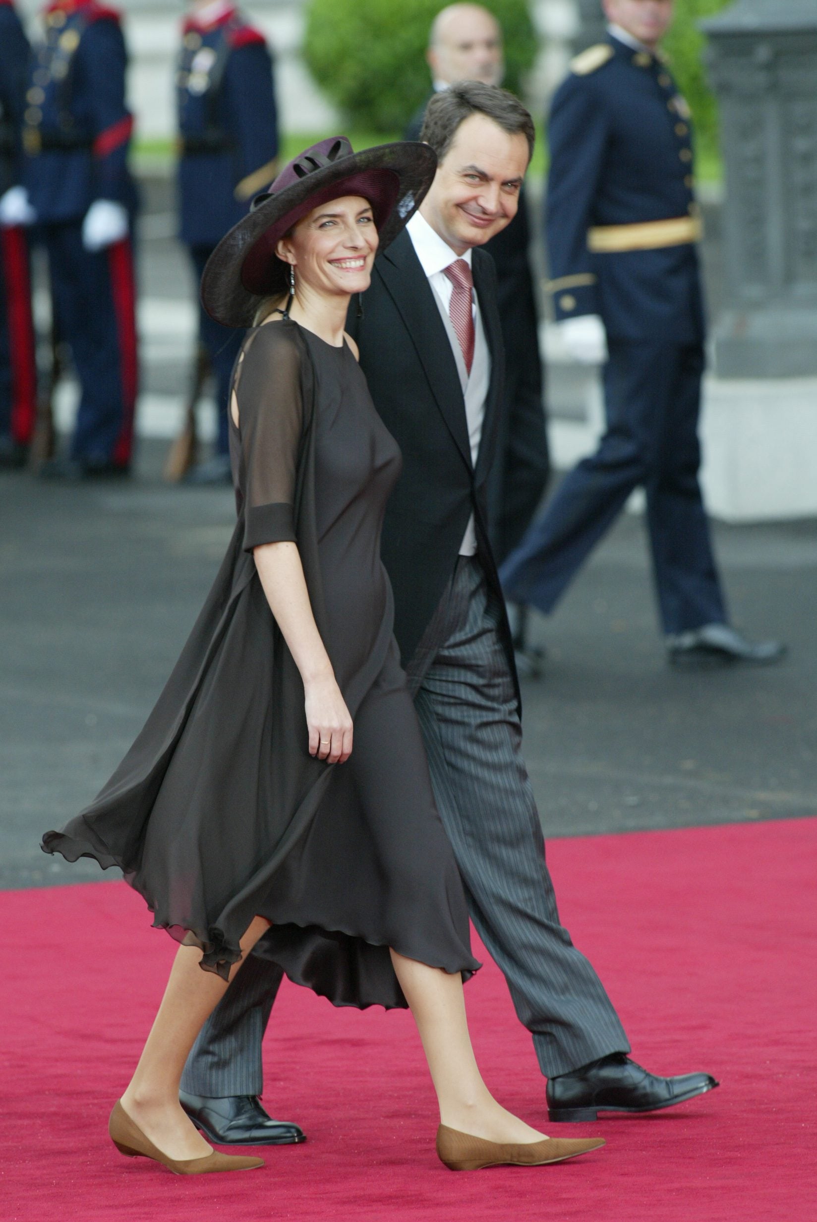 José Luis Rodríguez Zapatero asistió a la ceremonia junto a su mujer, Sonsoles Espinosa. Un mes antes, el 17 de abril de ese mismo año, había sido elegido presidente del Gobierno de España. Gobernaría hasta 2011, cuando Mariano Rajoy fue investido presidente. 