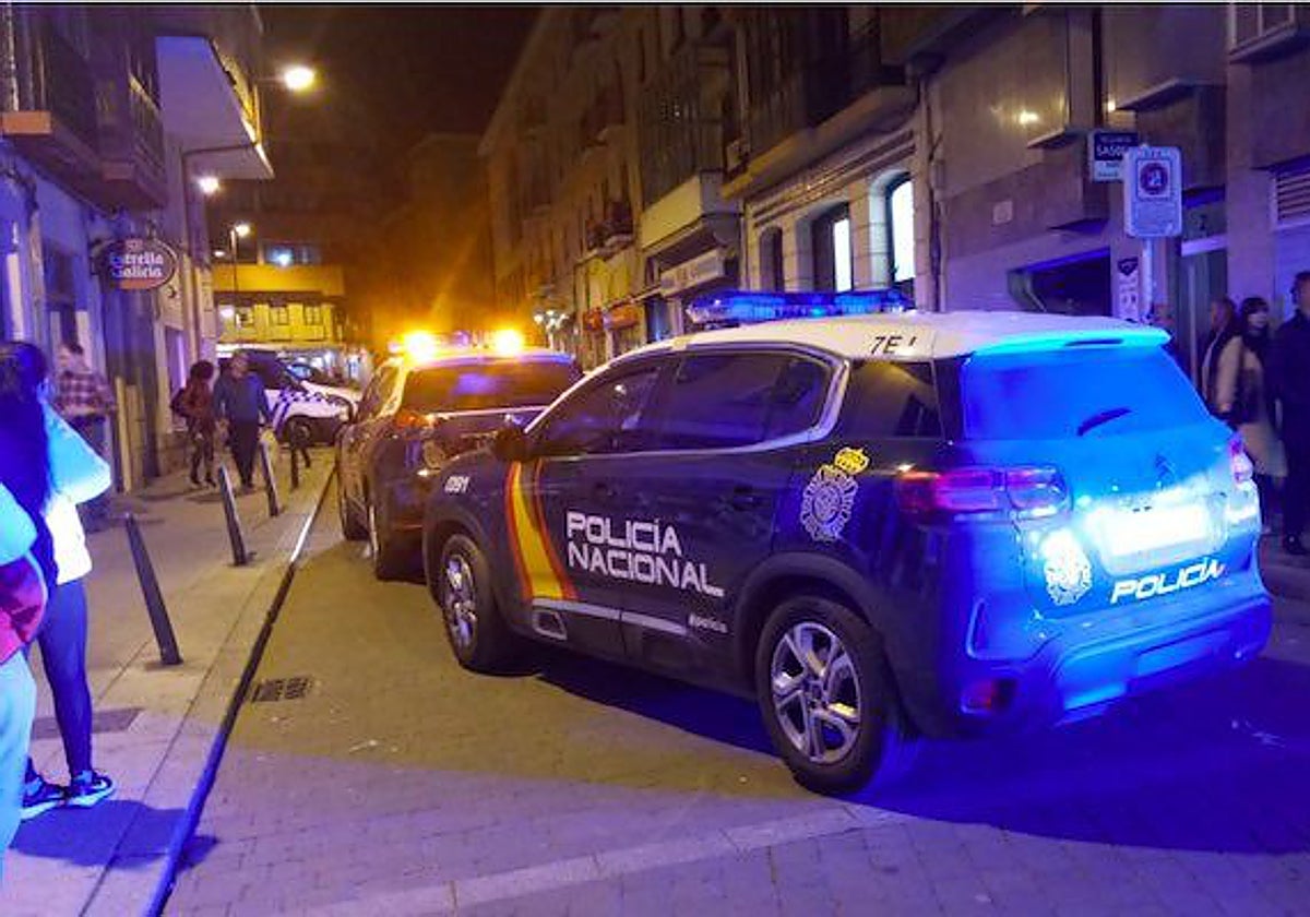 Varias dotaciones de la Policía, en el lugar del suceso en Zamora